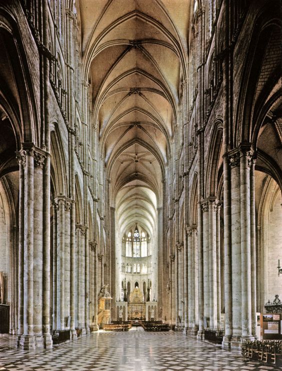 notre dame d'amiens interior